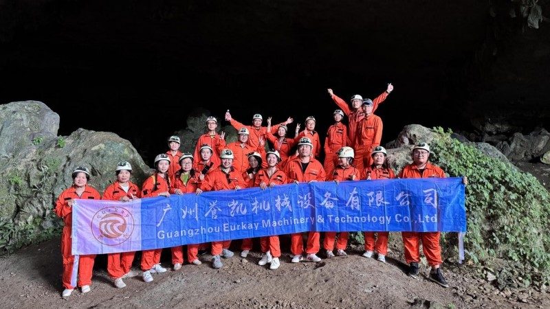 गुफाको गहिराइबाट प्रतिध्वनि: प्रकृति र टोली सदस्यहरूसँग एक पारस्परिक मुठभेड